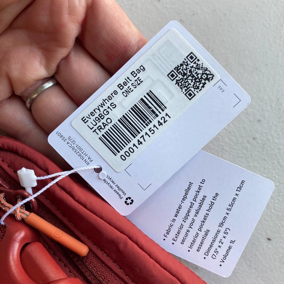 NWT Lululemon Everywhere Belt Bag 1L Terra Orange Fall Limited Color - Picture 6 of 11